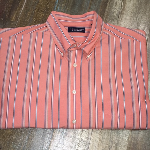 🍁Roundtree & Yorke 2XLT button down - Picture 2 of 5